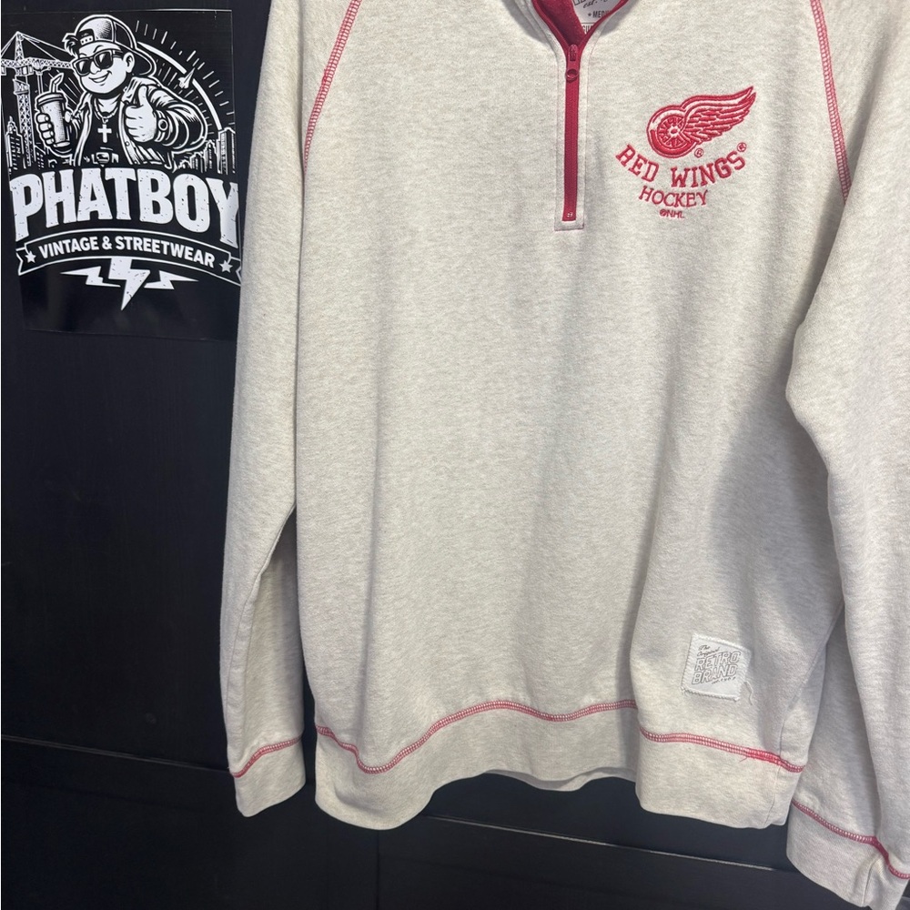 Original Retro Brand Gray and Red Zip-Up Sweater Detroit res wings